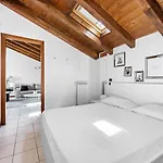 Casacamelia 35, 3 Bdrm With View * Аккуазериа