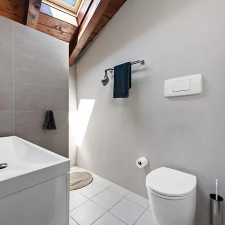 Casacamelia 35, 3 Bdrm With View Lejlighed
