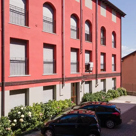Casacamelia 35, 3 Bdrm With View Apartment