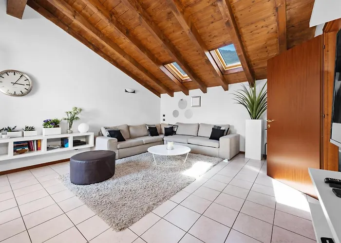 Appartement Casacamelia 35, 3 Bdrm With View *