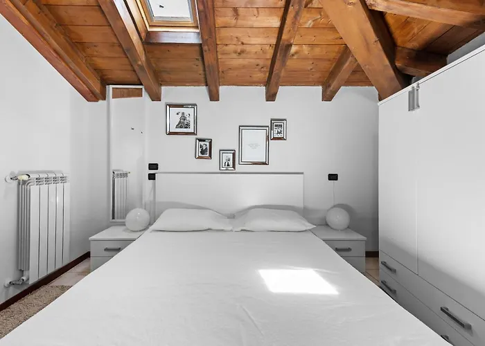 Casacamelia 35, 3 Bdrm With View Apartman