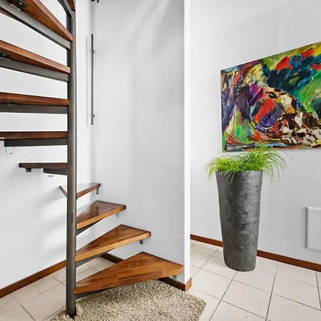 Casacamelia 35, 3 Bdrm With View Acquaseria